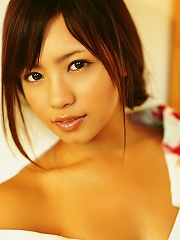 Rimi Tachibana looking amazing in her skimpy bikini